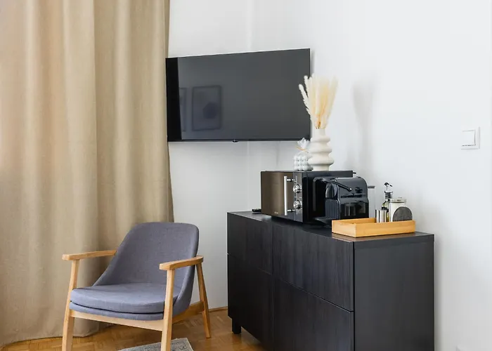 Appartamento Contemporary Designed Apartment, Location *