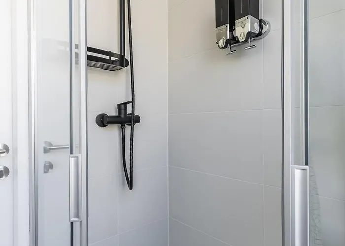 Contemporary Designed Apartment, Location